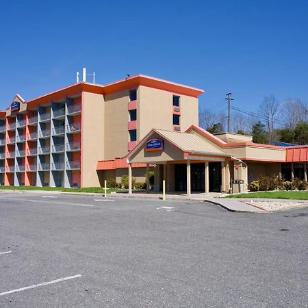 Howard Johnson By Wyndham Lexington Esterno foto