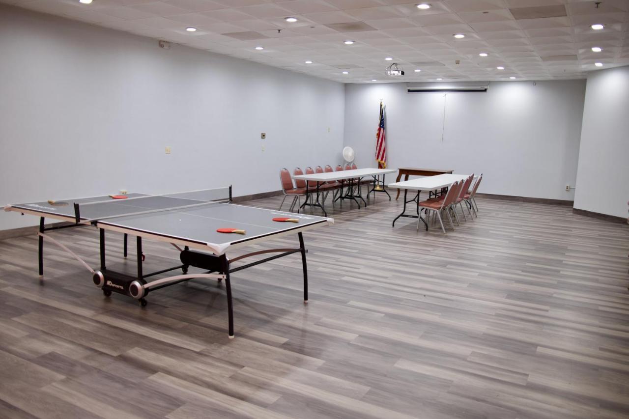 Howard Johnson By Wyndham Lexington Esterno foto