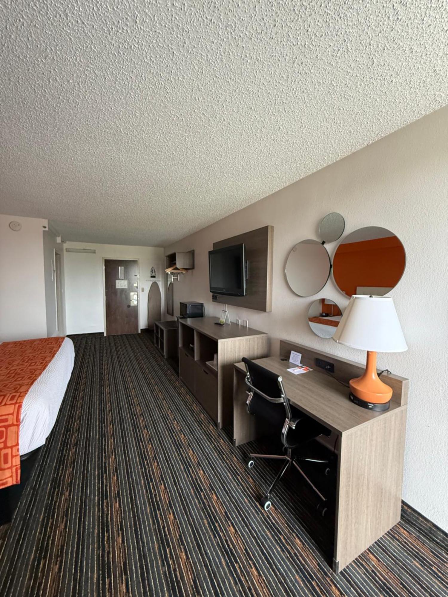 Howard Johnson By Wyndham Lexington Esterno foto